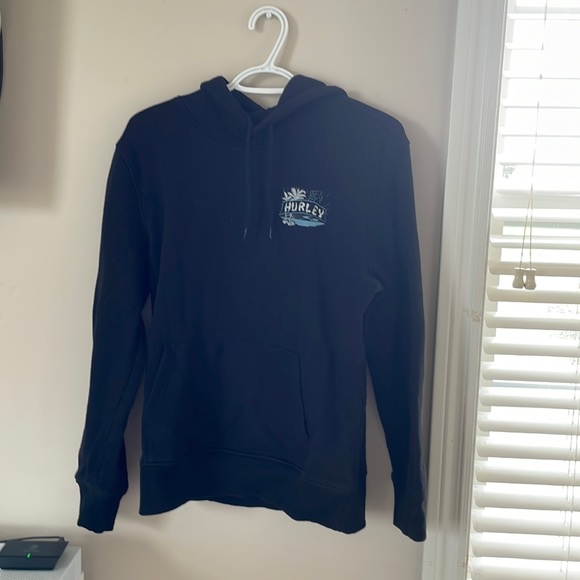 Black sweater - Picture 1 of 2